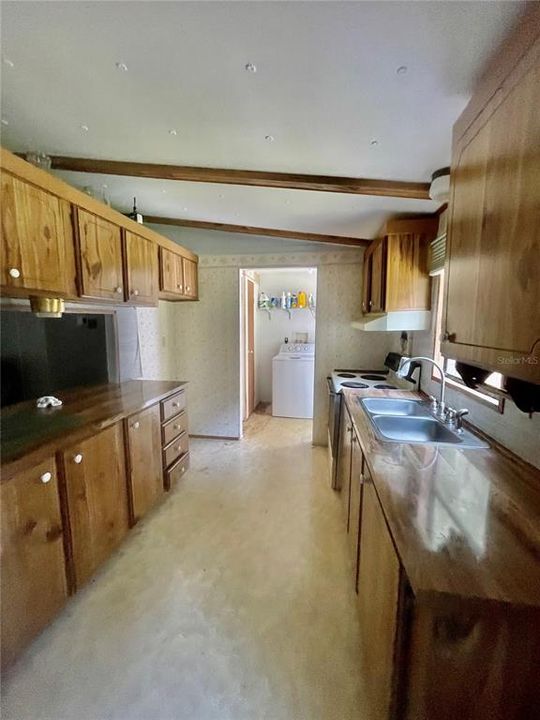For Sale: $257,000 (3 beds, 2 baths, 1248 Square Feet)