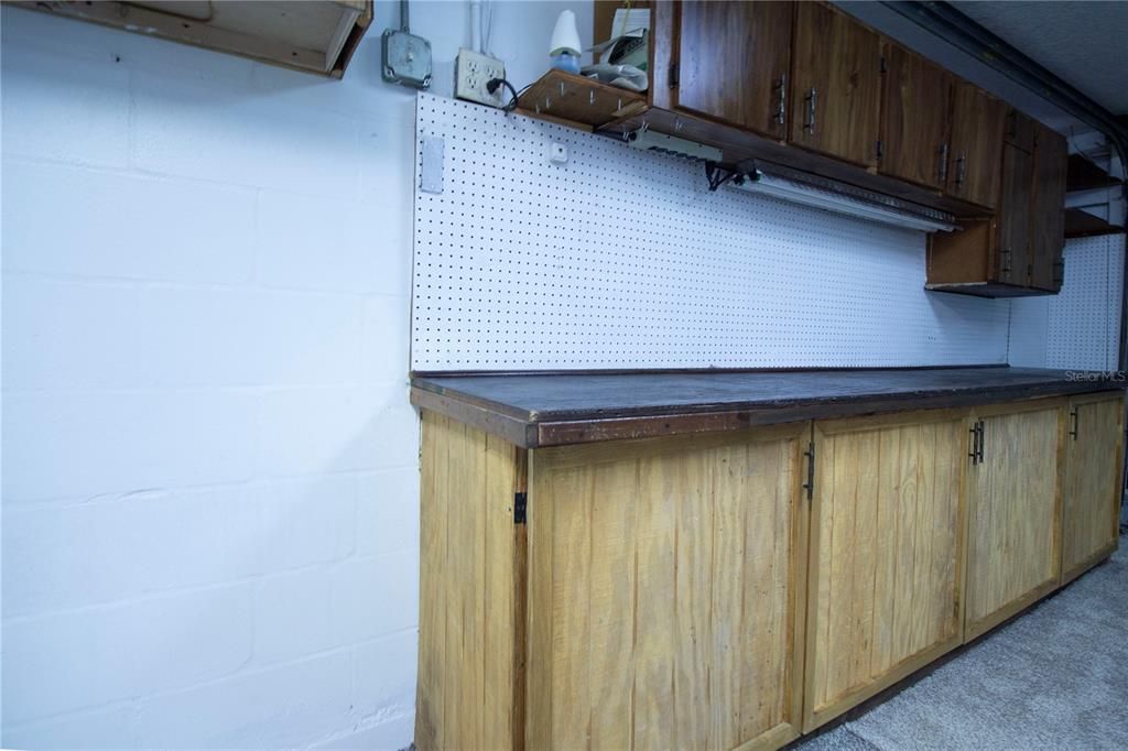 For Sale: $279,900 (3 beds, 2 baths, 1704 Square Feet)