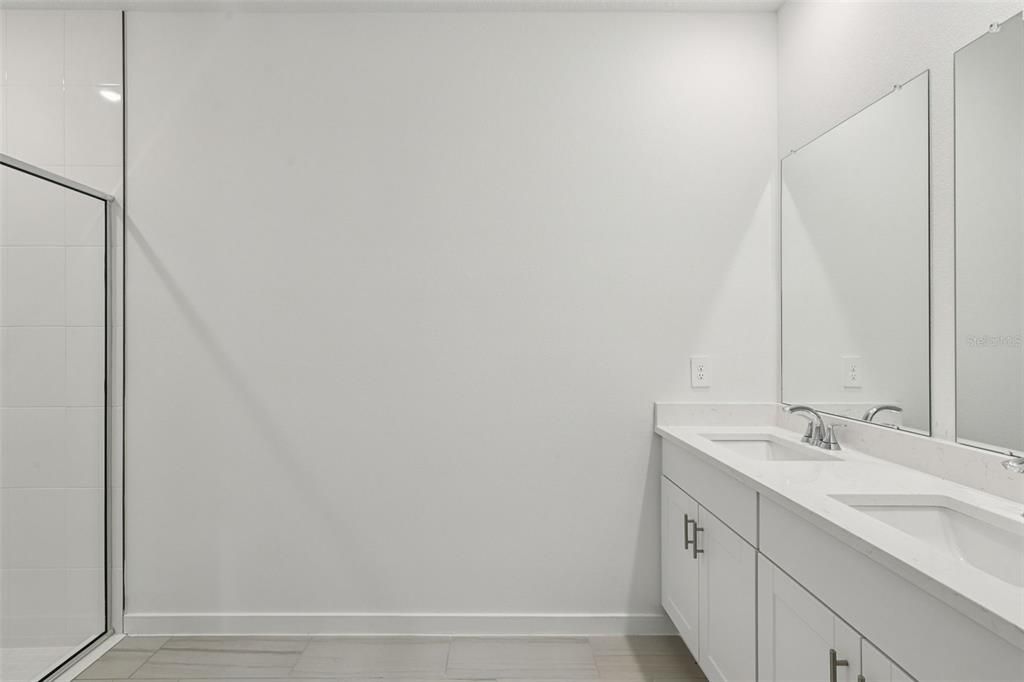 На продажу: $348,990 (3 спален, 2 ванн, 1692 Квадратных фут)