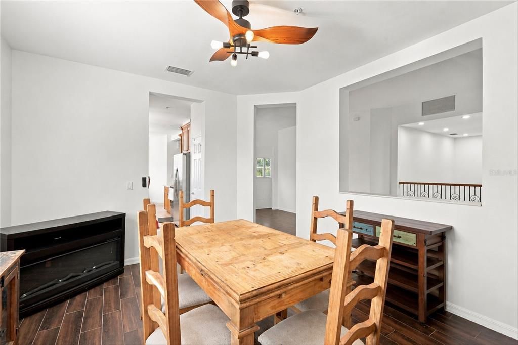 For Sale: $249,900 (3 beds, 2 baths, 2203 Square Feet)