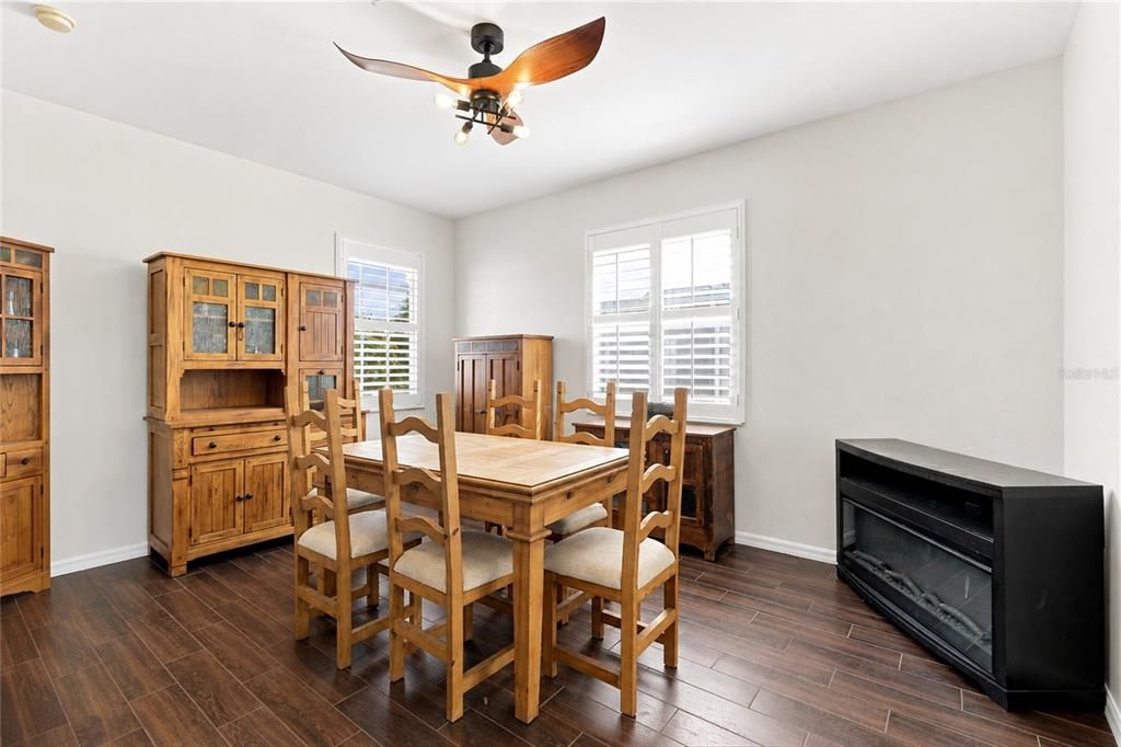 For Sale: $249,900 (3 beds, 2 baths, 2203 Square Feet)