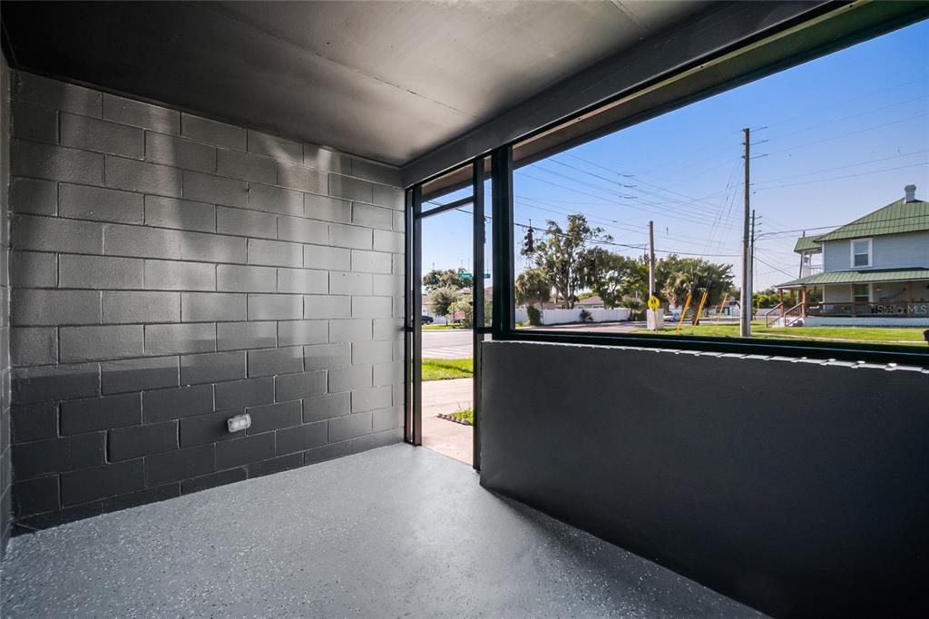 For Sale: $350,000 (3 beds, 2 baths, 1126 Square Feet)