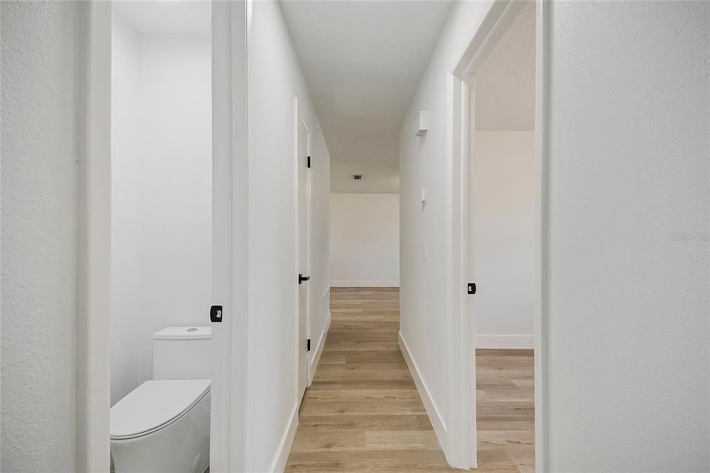 For Sale: $350,000 (3 beds, 2 baths, 1126 Square Feet)
