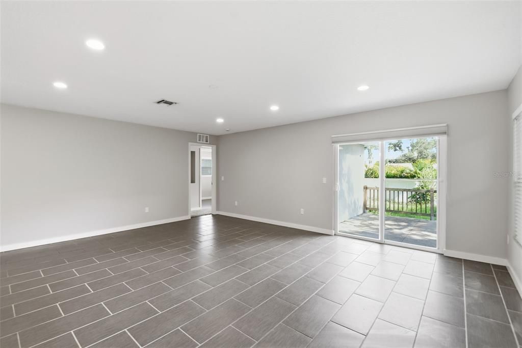 For Sale: $510,000 (4 beds, 2 baths, 1739 Square Feet)