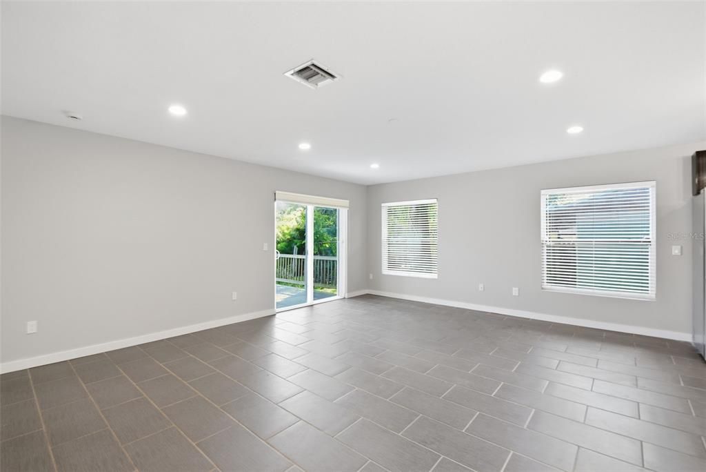 For Sale: $510,000 (4 beds, 2 baths, 1739 Square Feet)