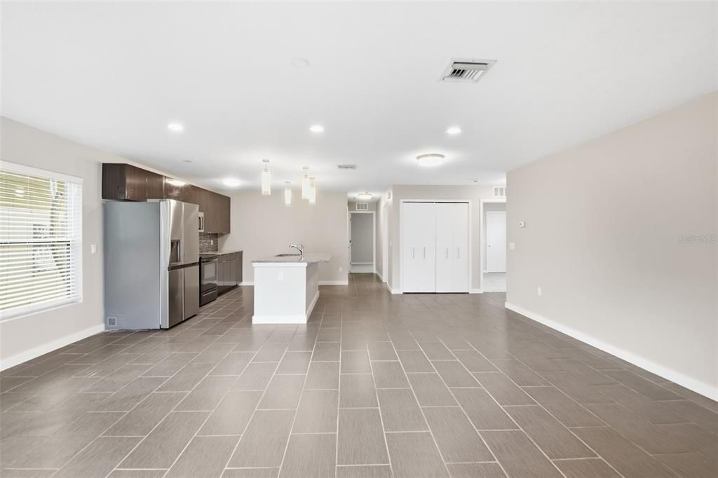 For Sale: $510,000 (4 beds, 2 baths, 1739 Square Feet)