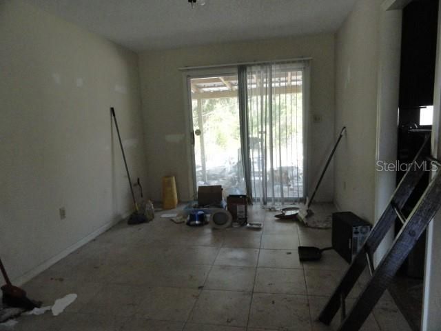 For Sale: $320,000 (3 beds, 2 baths, 1560 Square Feet)
