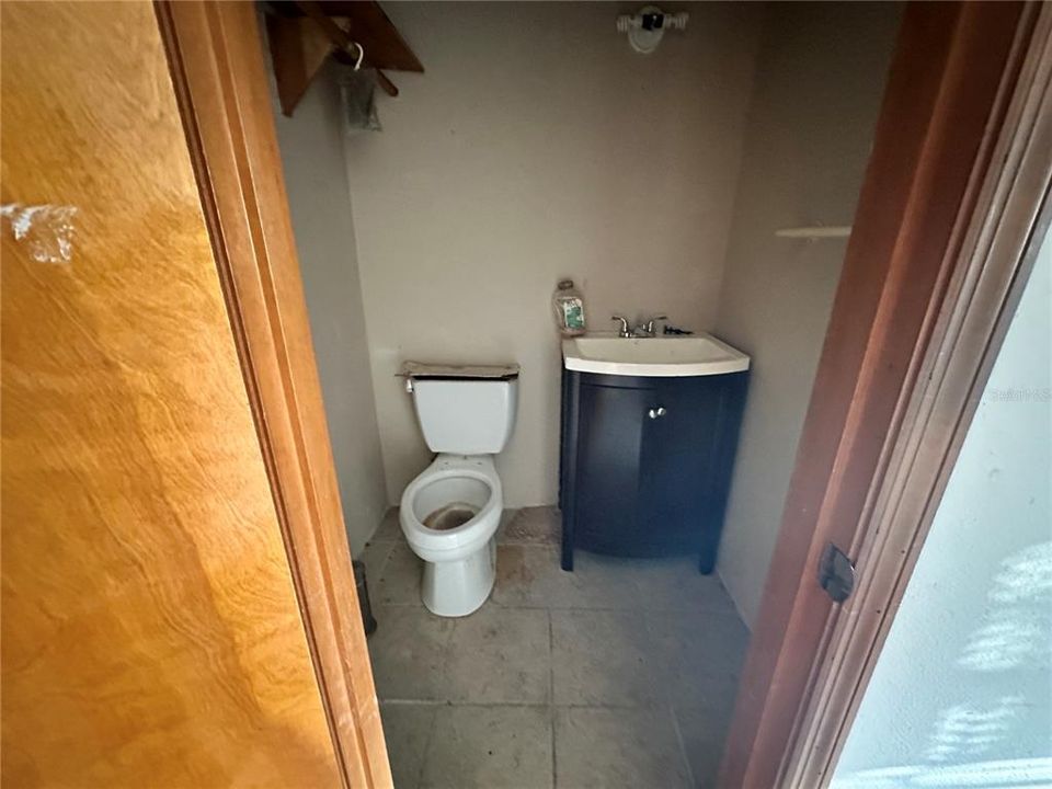 На продажу: $320,000 (3 спален, 2 ванн, 1560 Квадратных фут)
