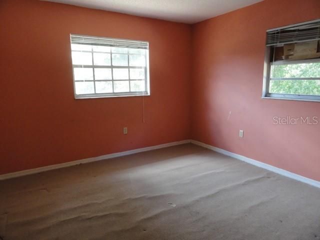 For Sale: $320,000 (3 beds, 2 baths, 1560 Square Feet)