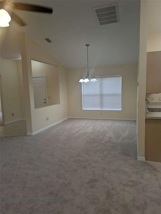 For Sale: $325,000 (3 beds, 2 baths, 1494 Square Feet)