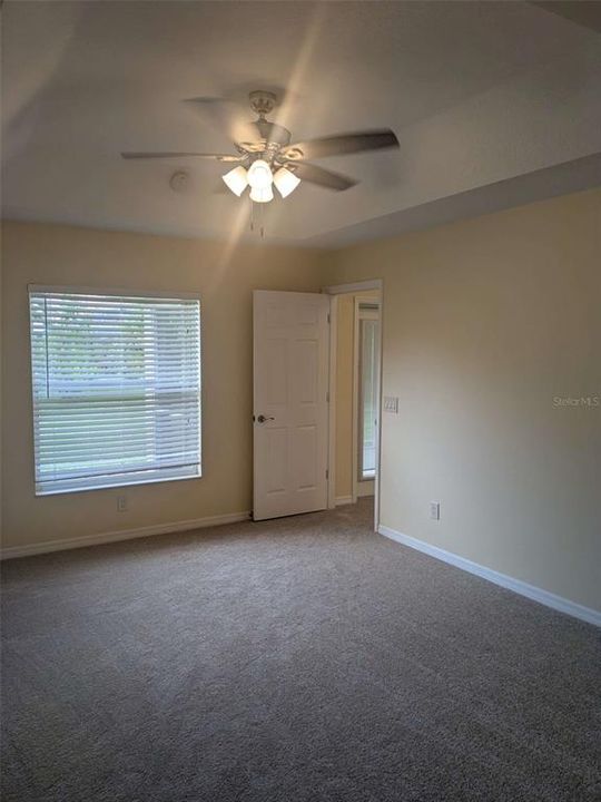 For Sale: $325,000 (3 beds, 2 baths, 1494 Square Feet)
