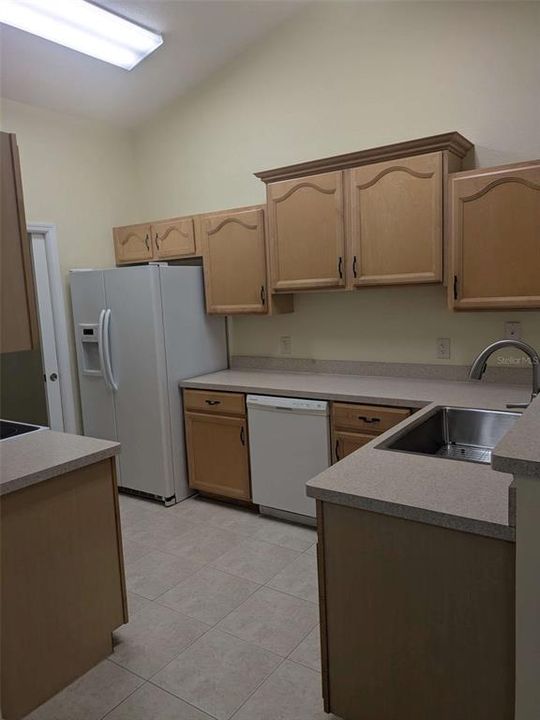 For Sale: $325,000 (3 beds, 2 baths, 1494 Square Feet)