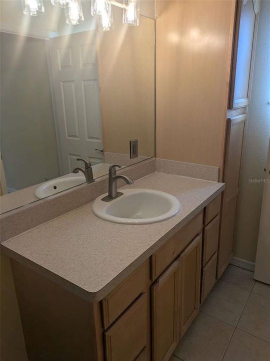 For Sale: $325,000 (3 beds, 2 baths, 1494 Square Feet)