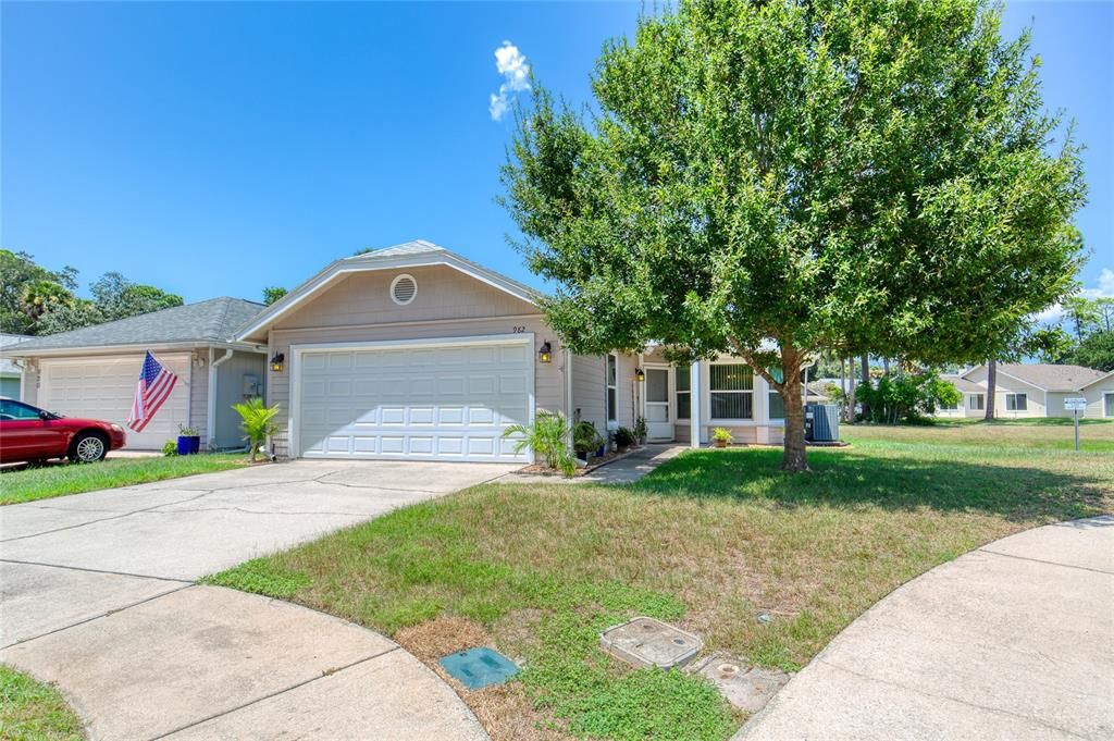 For Sale: $343,900 (2 beds, 2 baths, 1815 Square Feet)