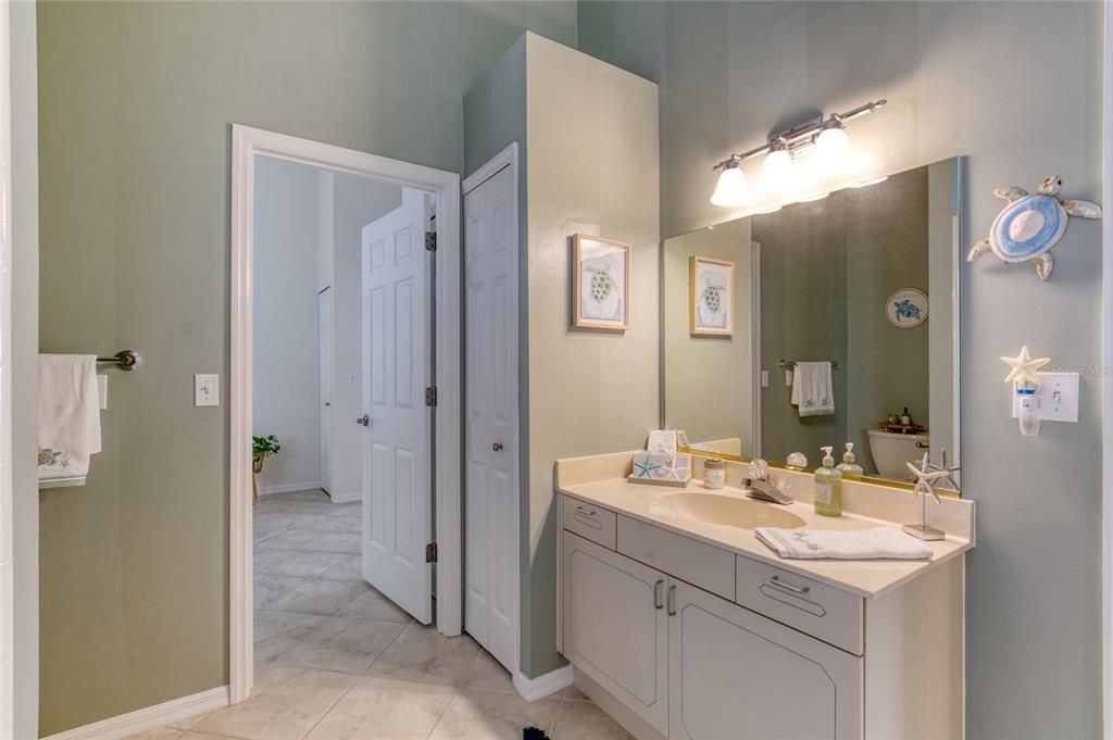 For Sale: $343,900 (2 beds, 2 baths, 1815 Square Feet)