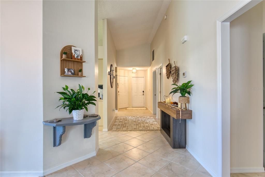 For Sale: $343,900 (2 beds, 2 baths, 1815 Square Feet)