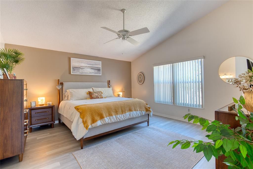 For Sale: $343,900 (2 beds, 2 baths, 1815 Square Feet)