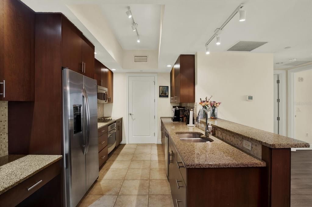 En Venta: $475,000 (2 camas, 2 baños, 1331 Pies cuadrados)