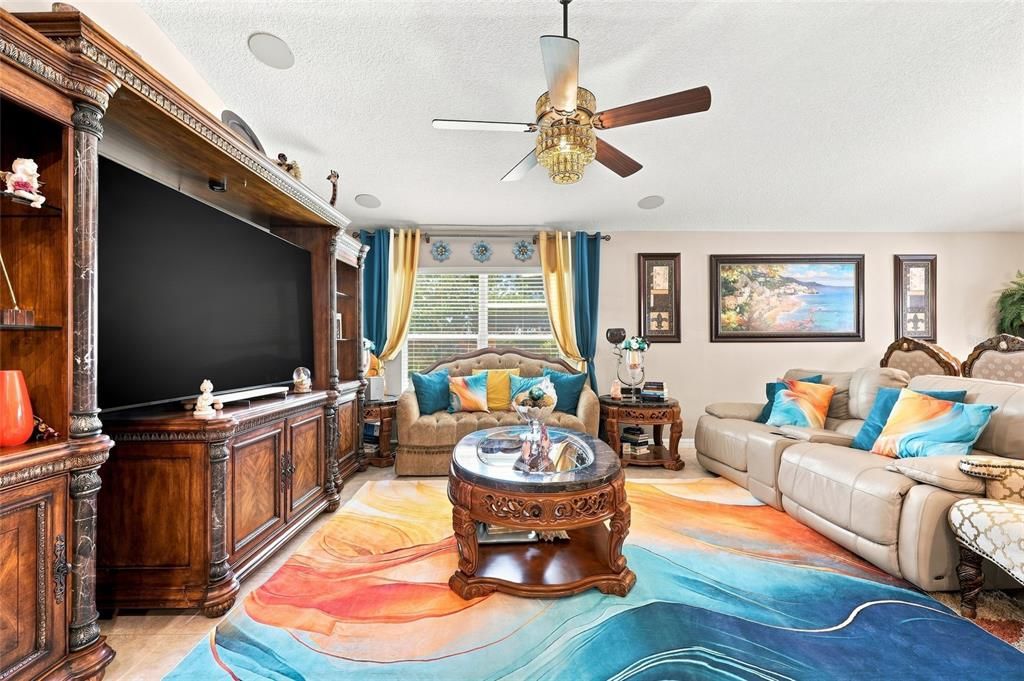 En Venta: $429,900 (3 camas, 2 baños, 1756 Pies cuadrados)