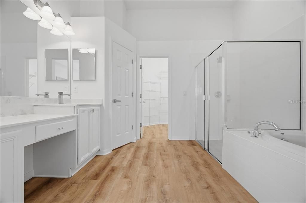 На продажу: $389,900 (2 спален, 2 ванн, 1673 Квадратных фут)