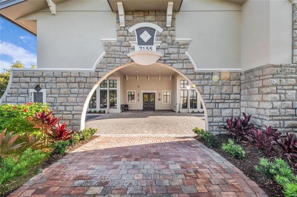 For Sale: $245,000 (2 beds, 2 baths, 1156 Square Feet)