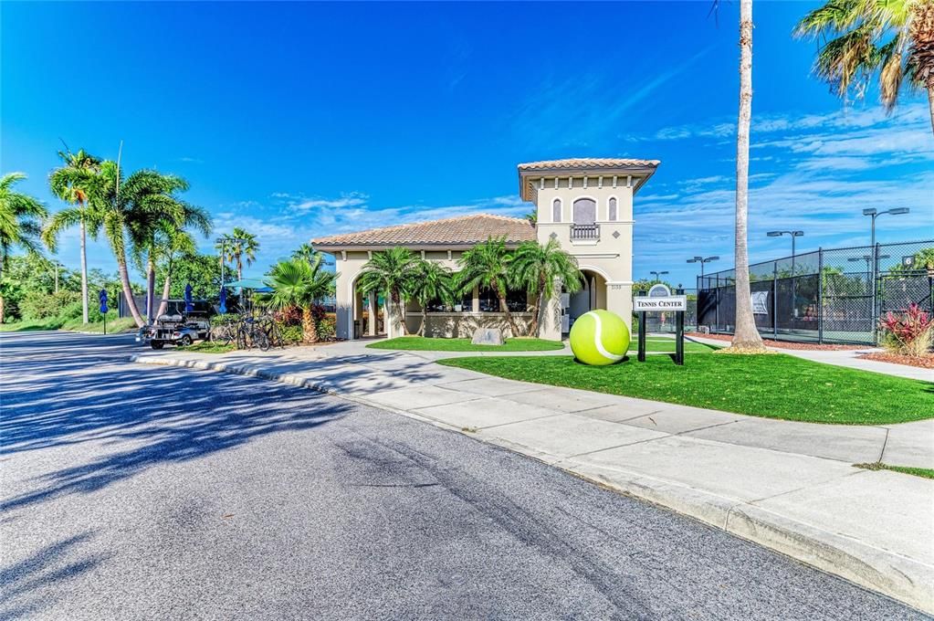 For Sale: $245,000 (2 beds, 2 baths, 1156 Square Feet)