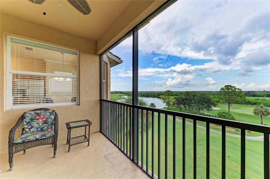 For Sale: $245,000 (2 beds, 2 baths, 1156 Square Feet)