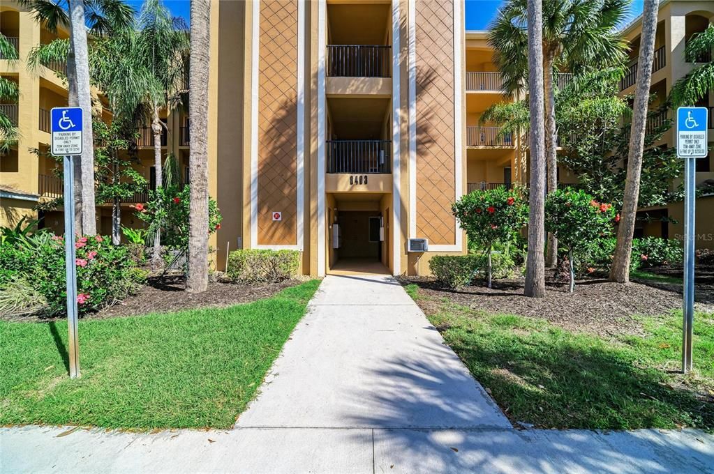 For Sale: $245,000 (2 beds, 2 baths, 1156 Square Feet)