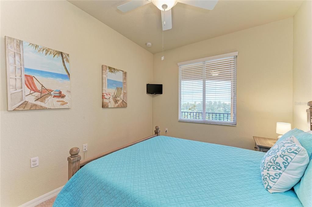 For Sale: $245,000 (2 beds, 2 baths, 1156 Square Feet)