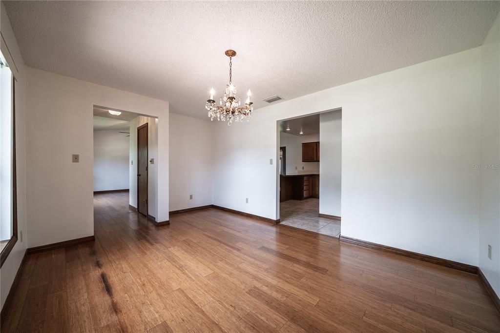 На продажу: $465,000 (3 спален, 2 ванн, 1878 Квадратных фут)