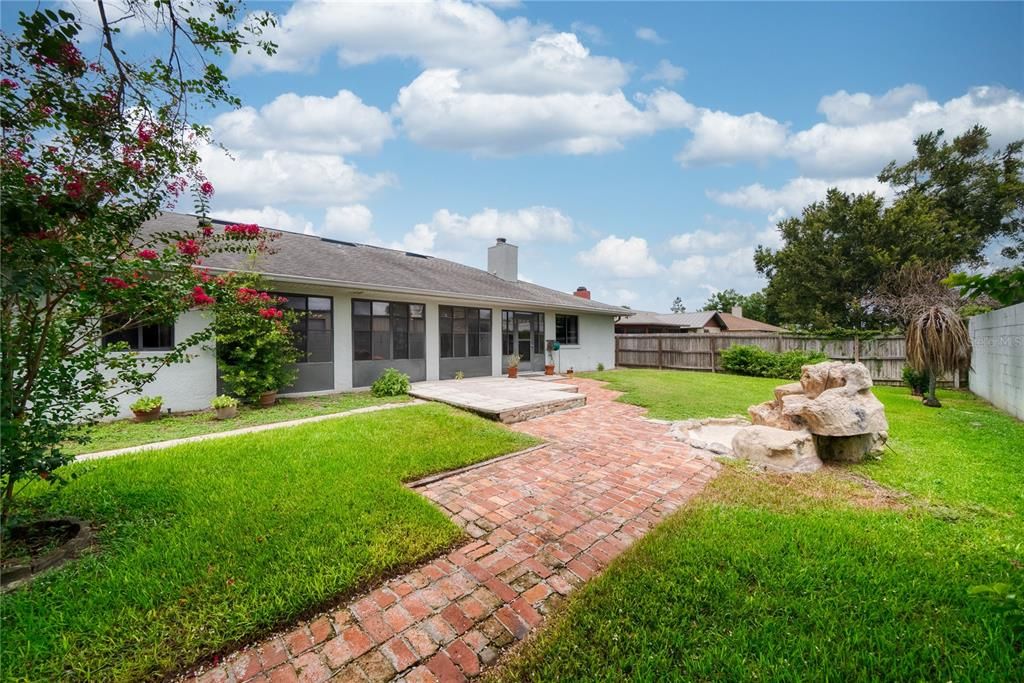 На продажу: $465,000 (3 спален, 2 ванн, 1878 Квадратных фут)