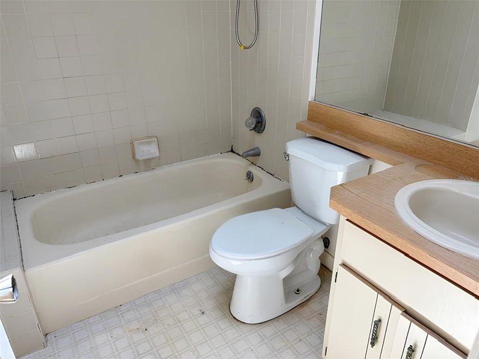 For Sale: $222,000 (3 beds, 2 baths, 1481 Square Feet)