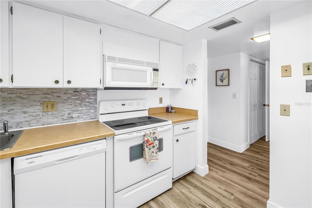 En Venta: $119,900 (1 camas, 1 baños, 745 Pies cuadrados)