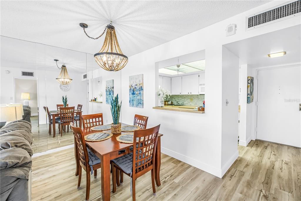 En Venta: $119,900 (1 camas, 1 baños, 745 Pies cuadrados)