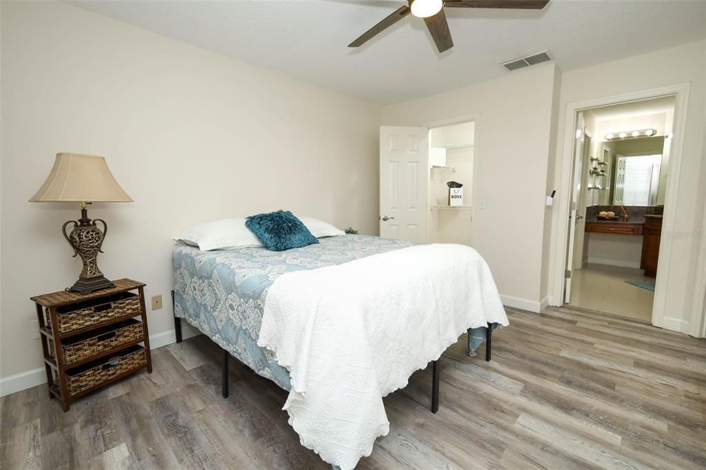 For Sale: $395,000 (3 beds, 2 baths, 1408 Square Feet)