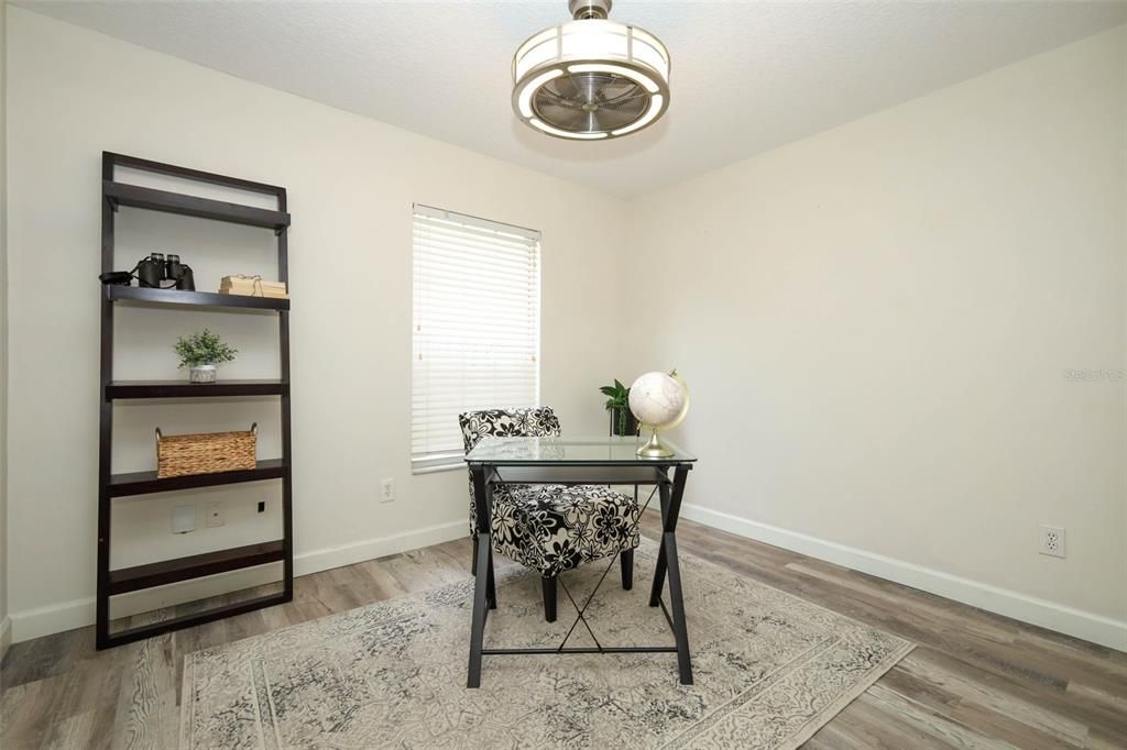 For Sale: $395,000 (3 beds, 2 baths, 1408 Square Feet)