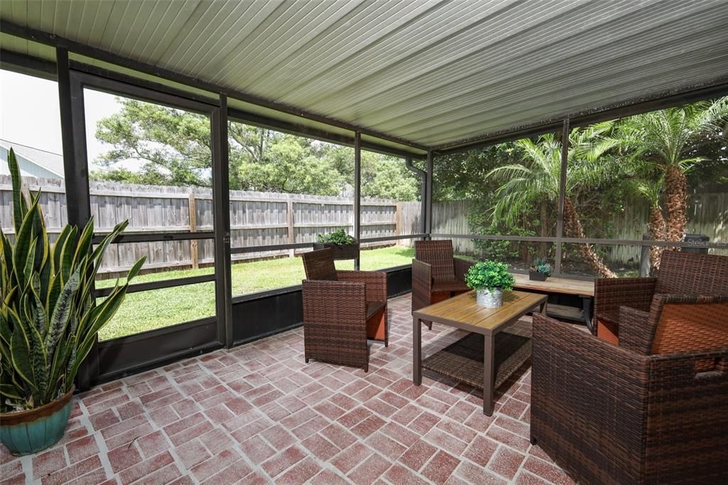 For Sale: $395,000 (3 beds, 2 baths, 1408 Square Feet)