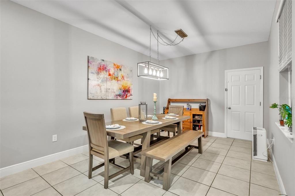 For Rent: $3,000 (4 beds, 2 baths, 1948 Square Feet)