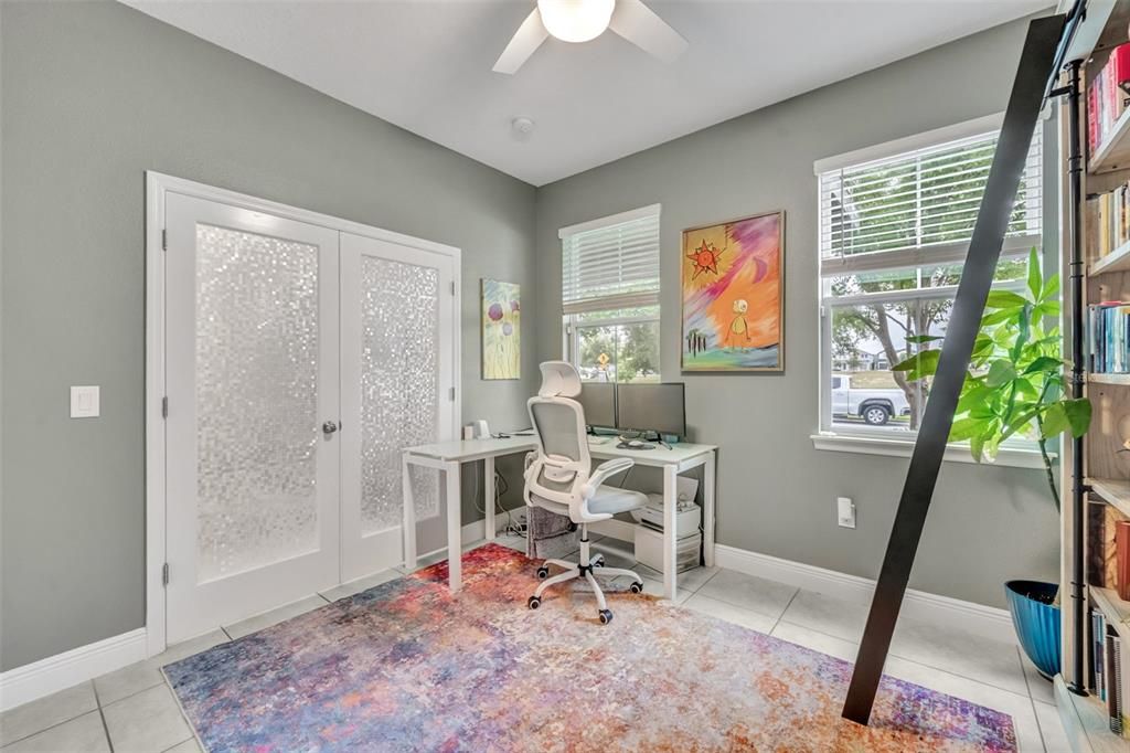 For Rent: $3,000 (4 beds, 2 baths, 1948 Square Feet)