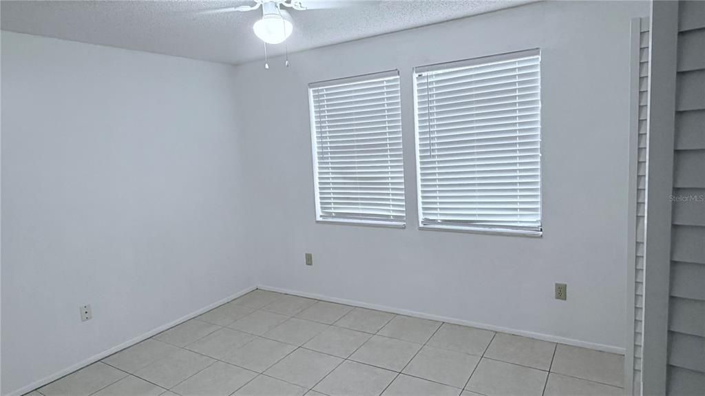 For Sale: $130,000 (2 beds, 2 baths, 915 Square Feet)