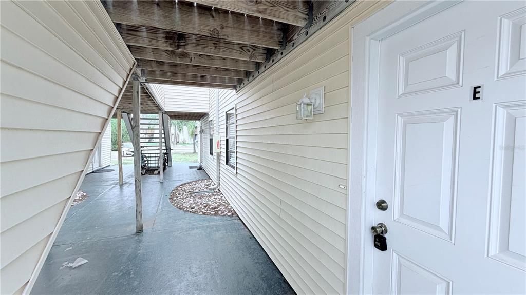 For Sale: $130,000 (2 beds, 2 baths, 915 Square Feet)