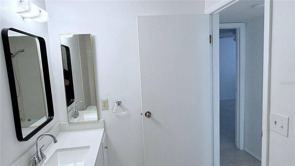 For Sale: $130,000 (2 beds, 2 baths, 915 Square Feet)