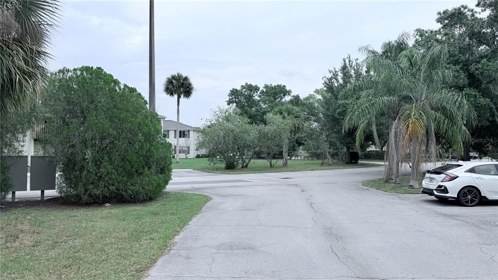 For Sale: $130,000 (2 beds, 2 baths, 915 Square Feet)