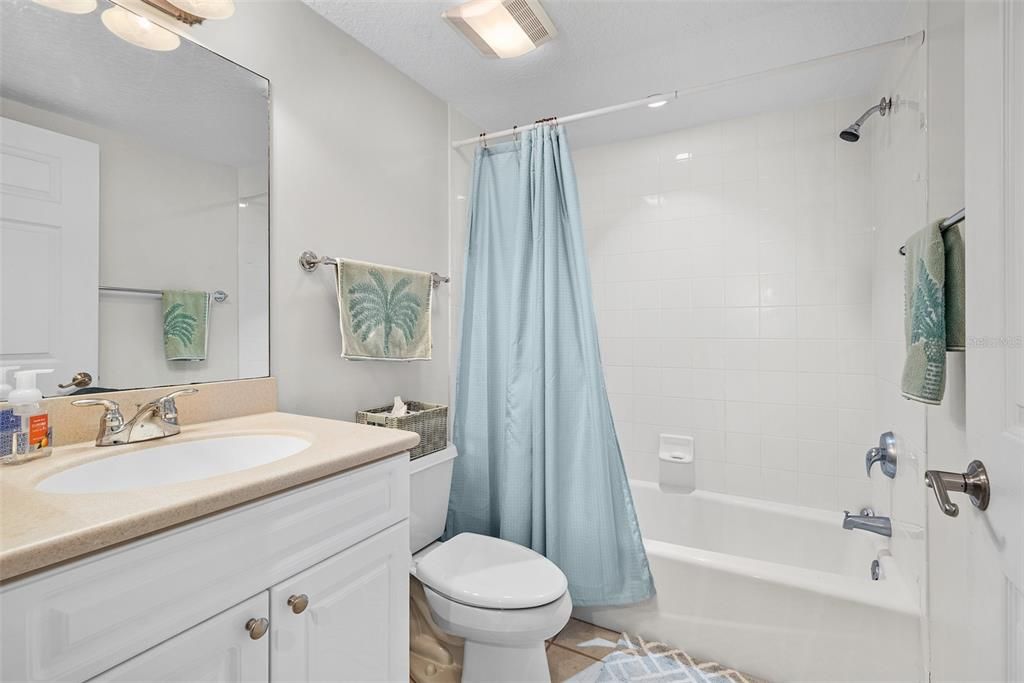 For Sale: $429,000 (2 beds, 2 baths, 1438 Square Feet)