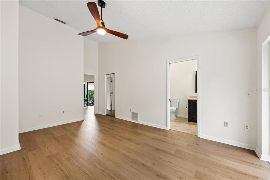 For Sale: $525,000 (3 beds, 2 baths, 1634 Square Feet)
