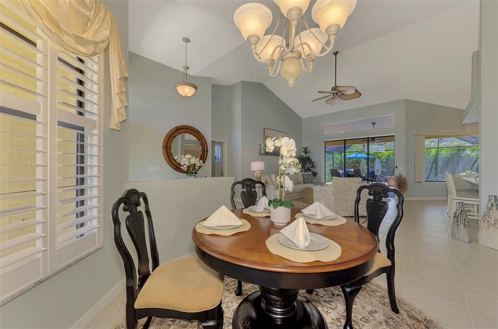 Activo con contrato: $450,000 (3 camas, 2 baños, 2040 Pies cuadrados)