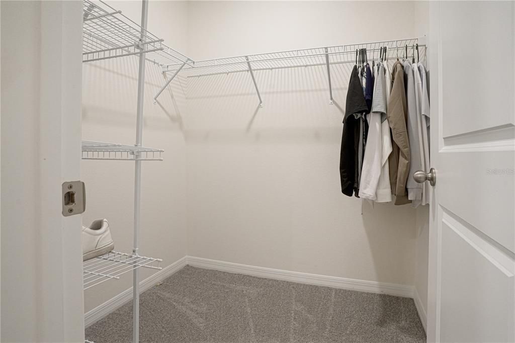 For Rent: $2,600 (3 beds, 2 baths, 1784 Square Feet)