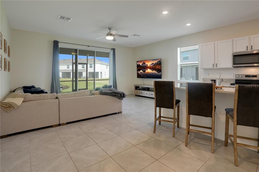 For Rent: $2,600 (3 beds, 2 baths, 1784 Square Feet)