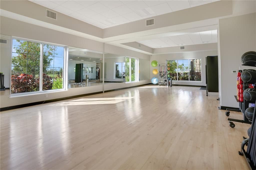 For Rent: $2,600 (3 beds, 2 baths, 1784 Square Feet)