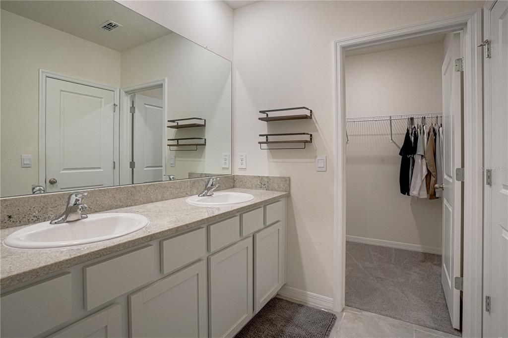 For Rent: $2,600 (3 beds, 2 baths, 1784 Square Feet)